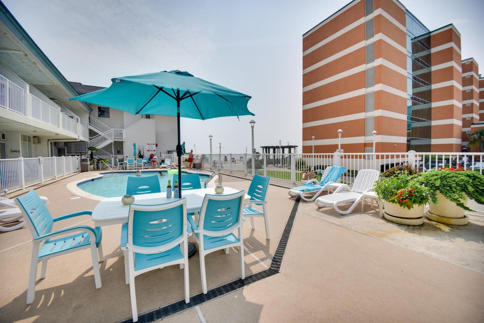 Chic Virginia Beach Retreat - Pool, Steps To Beach Dış mekan fotoğraf