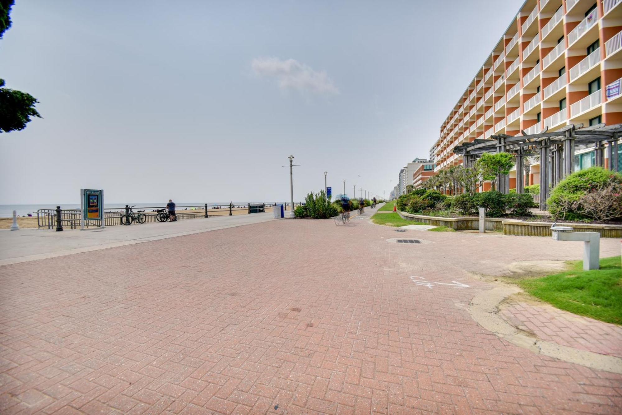 Chic Virginia Beach Retreat - Pool, Steps To Beach Dış mekan fotoğraf
